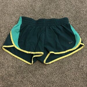 Nike shorts size small